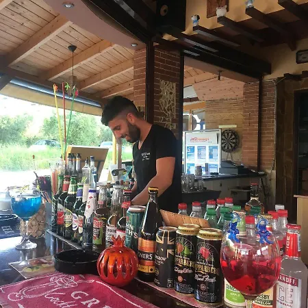 Отель Daphne Циливи