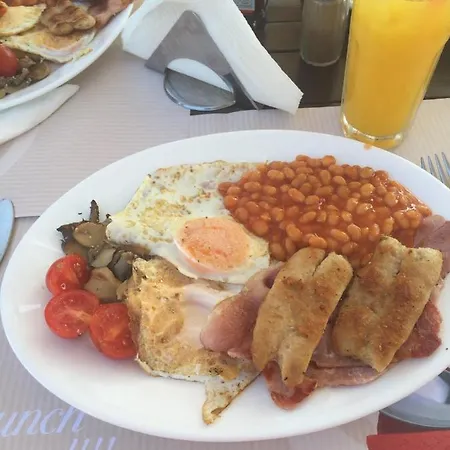 Daphne Отель Циливи