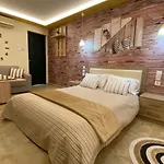 Hotel Daphne 3*