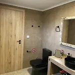 Daphne Hotel 3*
