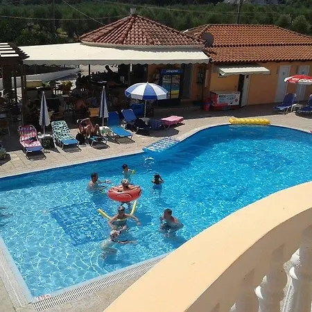 Daphne Hotel