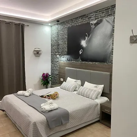 Daphne Hotel