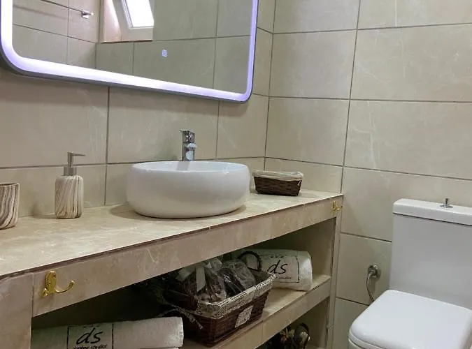 Ξενοδοχείο Daphne 3*