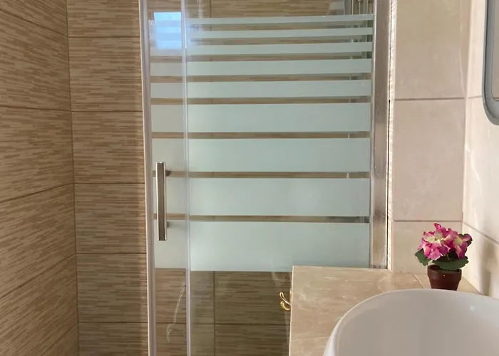 Ξενοδοχείο Daphne 3*