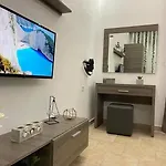 Daphne Hotel