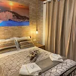 Daphne Hotel 3*