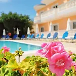 Hotel Daphne 3*
